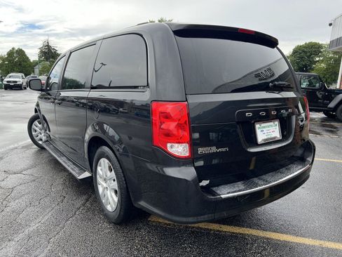 Used 2019 Dodge Grand Caravan SE w/ UConnect Hands-Free Group FWD image 8