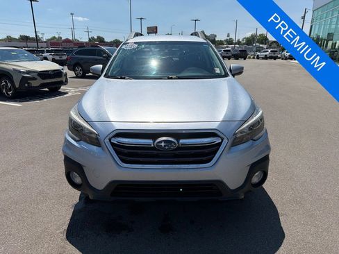 Used 2018 Subaru Outback 2.5i Premium AWD/4WD image 3