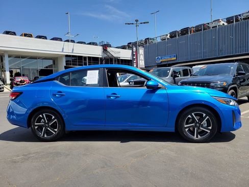 Used 2024 Nissan Sentra SV FWD image 28