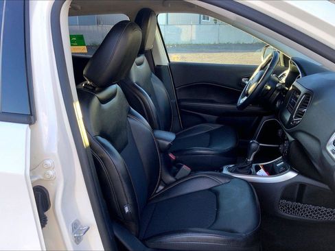 Certified 2018 Jeep Compass Latitude w/ Popular Equipment Group image 7