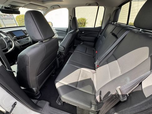Used 2023 Honda Ridgeline RTL-E image 16