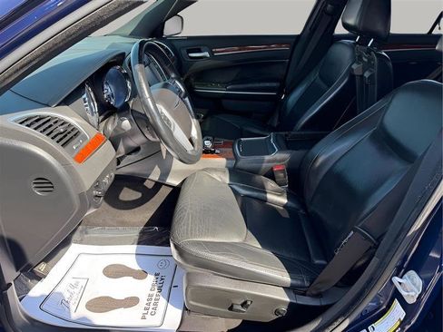 Used 2014 Chrysler 300 RWD image 16