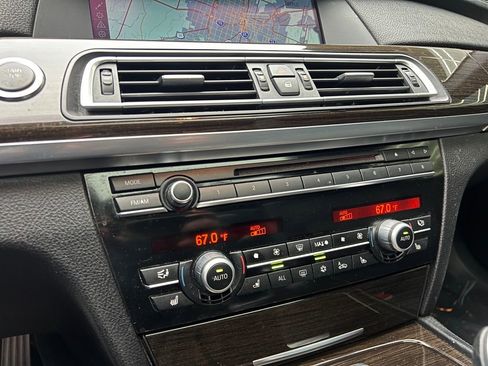 Used 2012 BMW 750Li image 42