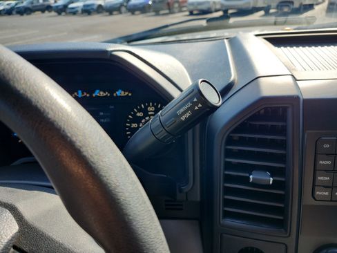 Used 2016 Ford F150 XL w/ Equipment Group 101A Mid RWD image 19