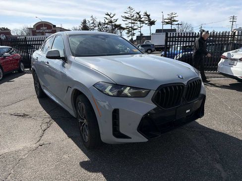 Certified 2024 BMW X6 xDrive40i w/ Premium Package image 2