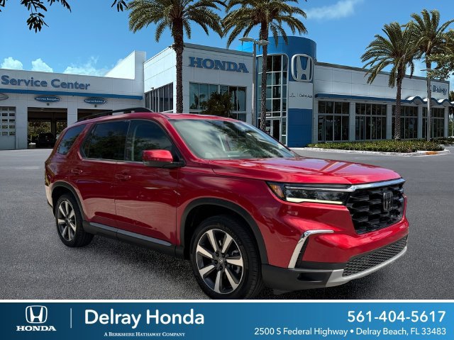 Used 2024 Honda Pilot Touring image 1