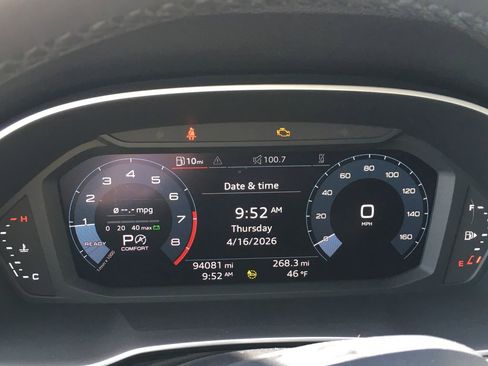 Used 2022 Audi Q3 2.0T Premium Plus w/ Premium Plus Package image 2