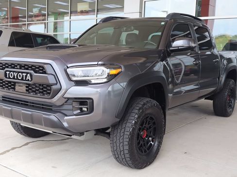 Used 2023 Toyota Tacoma TRD Pro AWD/4WD image 3