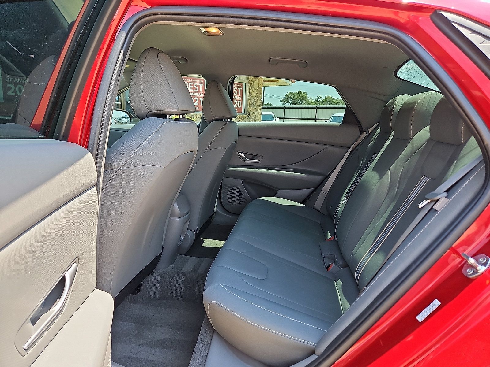 Used 2024 Hyundai Elantra SEL FWD image 10