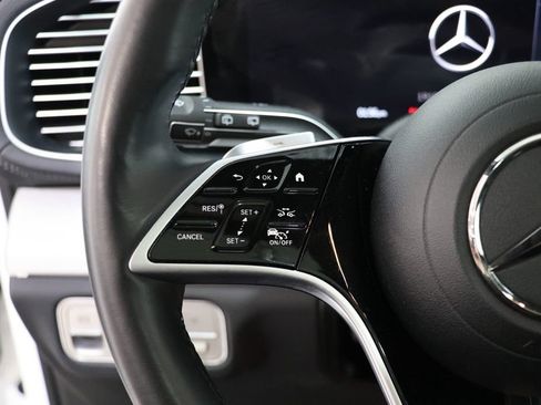 Used 2026 Mercedes-Benz GLS 450 4MATIC image 21