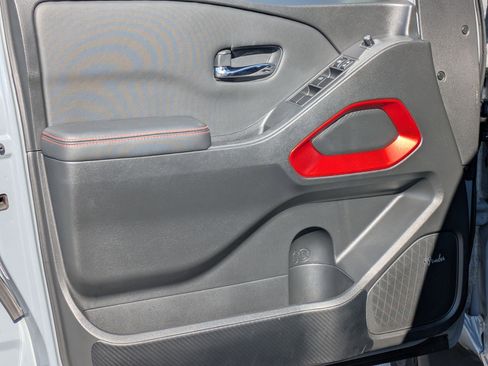 Certified 2024 Nissan Frontier PRO-4X w/ Pro Premium Package image 11