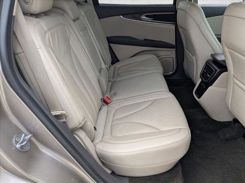 Used 2018 Lincoln MKX Select w/ Select Plus Package image 20