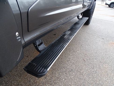 Used 2017 Ford F150 Lariat w/ Equipment Group 502A Luxury image 53