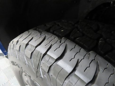 Used 2022 Ford F150 Lariat w/ Equipment Group 502A High image 7