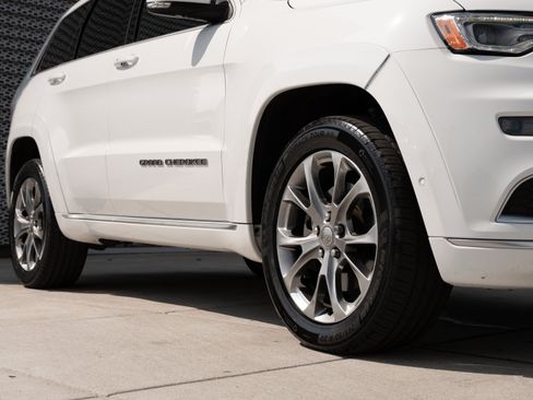 Used 2020 Jeep Grand Cherokee Summit w/ Platinum Series Group AWD/4WD image 33