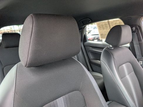 Used 2023 Honda Civic Sport image 3