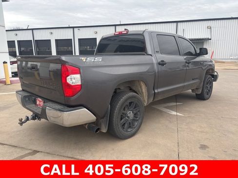 Used 2020 Toyota Tundra SR5 w/ SR5 Upgrade Package AWD/4WD image 5