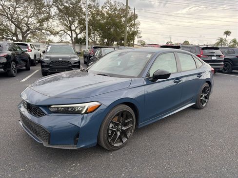 Certified 2025 Honda Civic Sport image 3