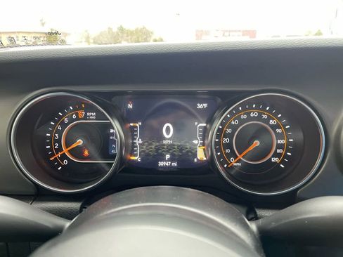 Used 2022 Jeep Gladiator Willys image 23