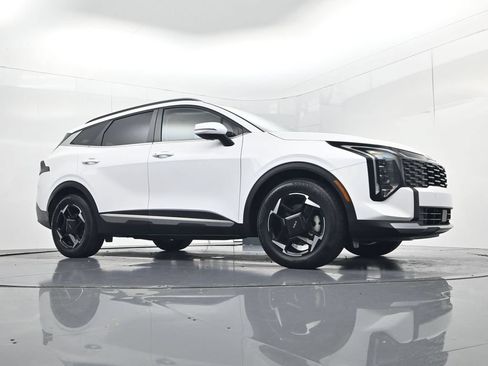Certified 2026 Kia Sportage EX w/ EX Panorama Roof Package FWD image 37