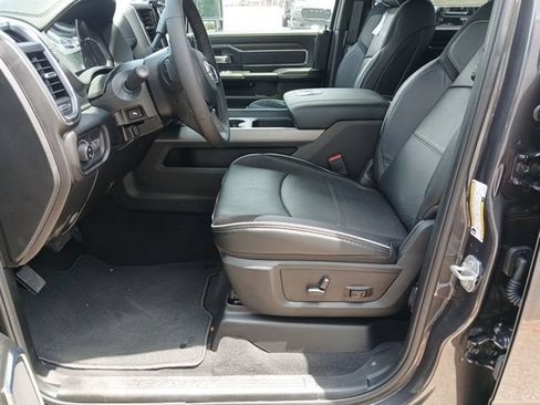 New 2026 RAM 2500 Laramie AWD/4WD image 34