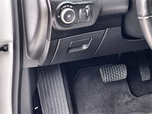 Used 2020 Buick Envision Essence w/ Experience Buick Package image 29