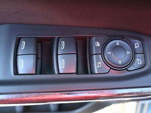 Used 2020 Chevrolet Silverado 1500 LTZ image 11