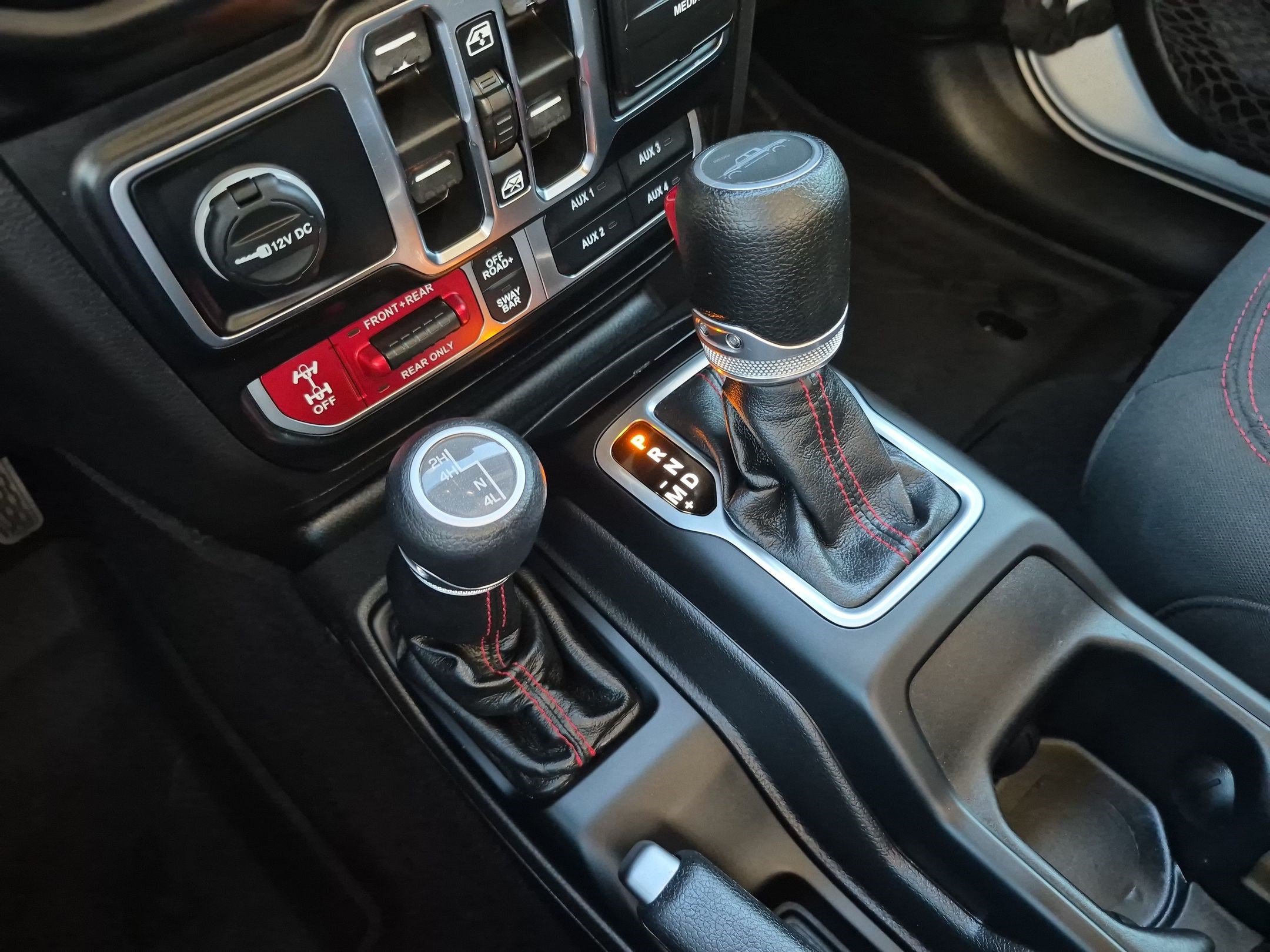 Used 2022 Jeep Gladiator Rubicon w/ LED Lighting Group AWD/4WD image 29