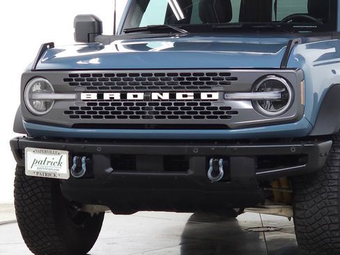 Used 2022 Ford Bronco Badlands image 12
