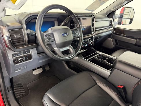 Used 2023 Ford F250 Lariat w/ Sport Appearance Package AWD/4WD image 3
