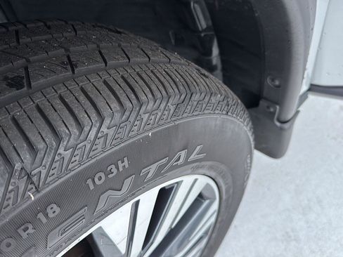 Used 2023 Nissan Rogue SV w/ SV Premium B Package image 36