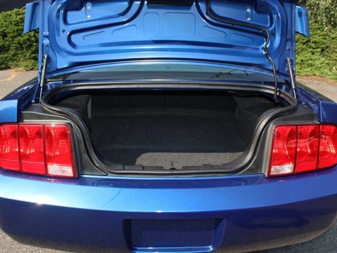 Used 2007 Ford Mustang Premium RWD image 15