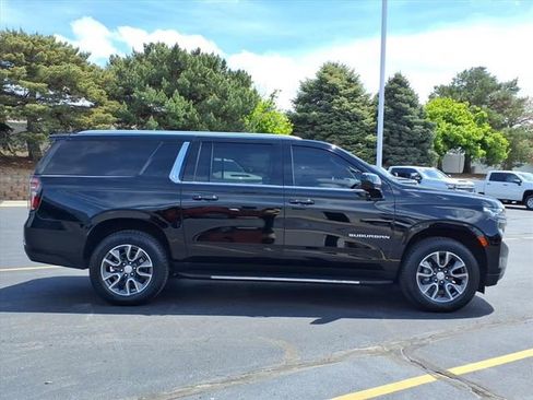 Certified 2022 Chevrolet Suburban LT AWD/4WD image 4