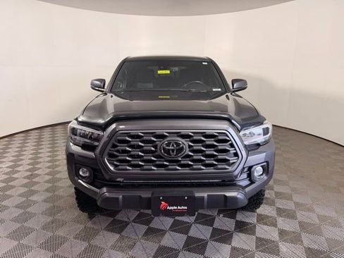 Used 2022 Toyota Tacoma TRD Off-Road AWD/4WD image 3