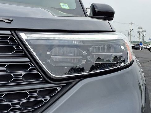 Certified 2023 Ford Explorer XLT w/ Equipment Group 202A AWD/4WD image 9