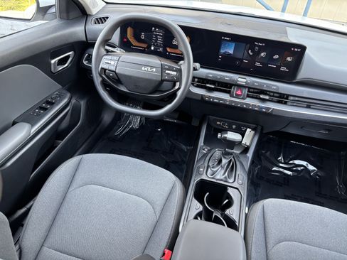 Used 2025 Kia K4 FWD image 17