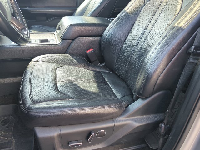 Used 2021 Ford Expedition Max Limited RWD image 15