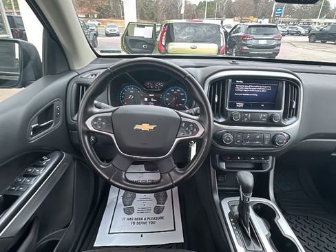 Used 2022 Chevrolet Colorado LT w/ LT Convenience Package image 17
