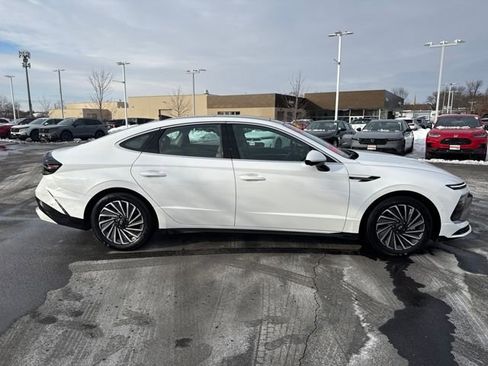 Certified 2025 Hyundai Sonata Limited image 6