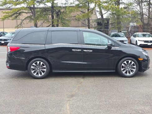 Used 2023 Honda Odyssey EX-L image 8