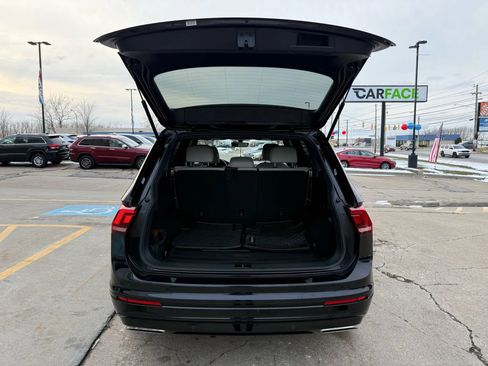 Used 2021 Volkswagen Tiguan SE R-Line image 13
