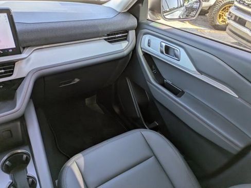 New 2026 Ford Explorer Active w/ Active Comfort Package image 13