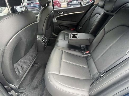 Used 2023 Genesis G70 2.0T image 9