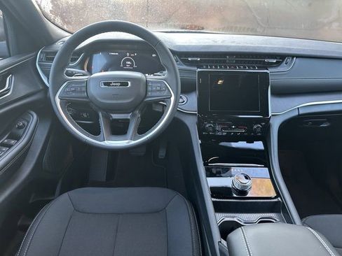 New 2025 Jeep Grand Cherokee L Laredo image 20