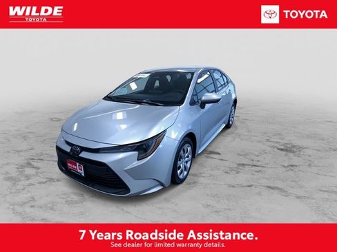 Certified 2025 Toyota Corolla LE image 5