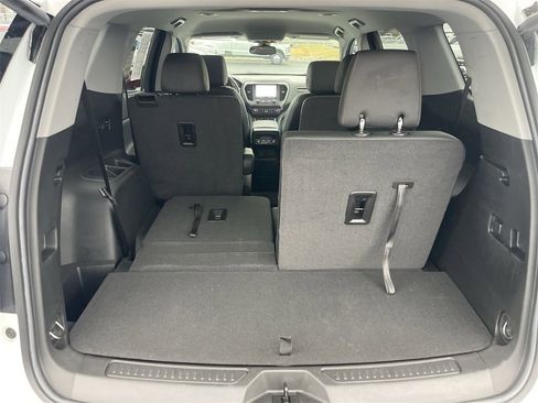 Used 2023 GMC Acadia AT4 image 30