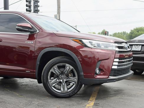 Used 2019 Toyota Highlander Limited Platinum w/ Carpet Mat Package (TMS) AWD/4WD image 3
