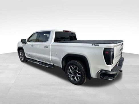 Used 2023 GMC Sierra 1500 SLT AWD/4WD image 7