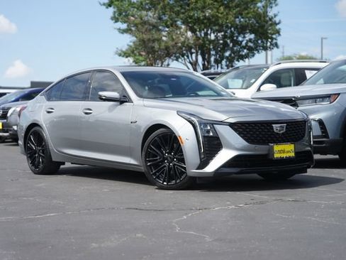 Used 2025 Cadillac CT5 Premium Luxury w/ Platinum Package RWD image 2