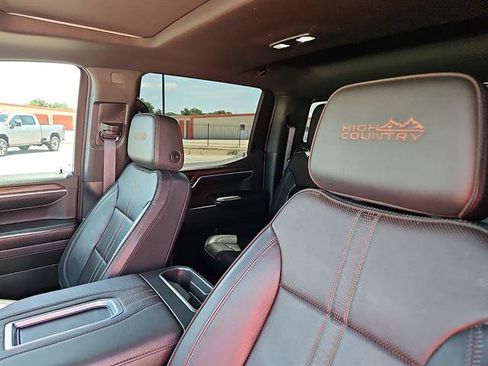 Used 2022 Chevrolet Silverado 1500 High Country w/ Z71 Off-Road Package AWD/4WD image 11